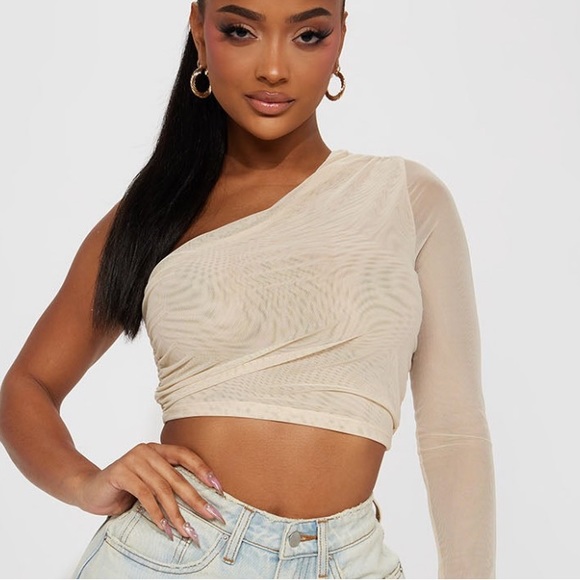 Fashion Nova Tops - NWT! Tan Mesh Top
